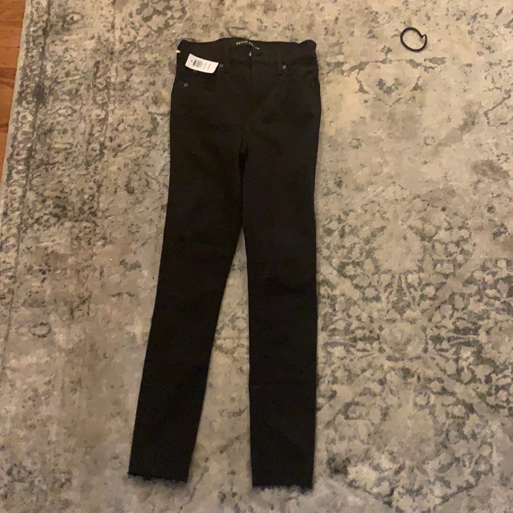 Denim forum sz 23 skinny Nico jeans